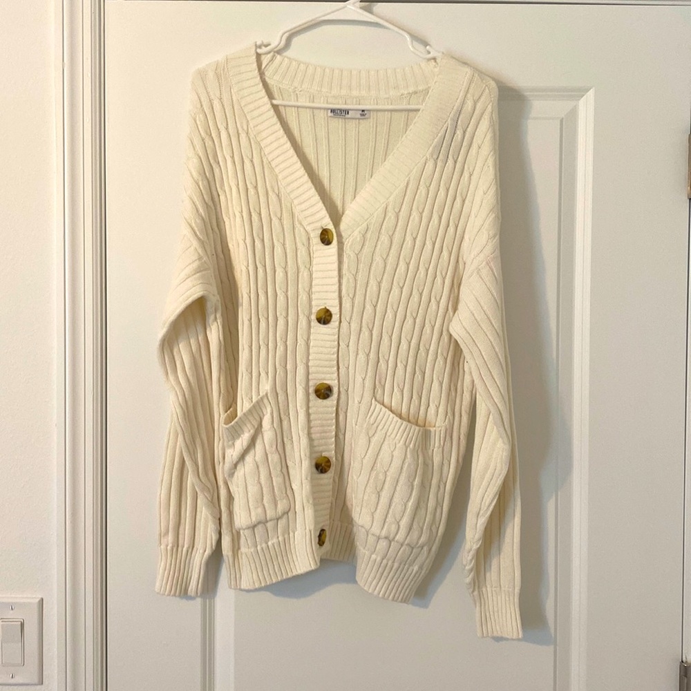 Cream NWT Hollister Sweater